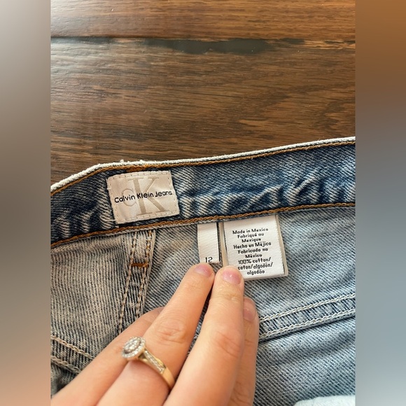 Vintage Calvin Klein Jean Denim Shorts with Cuffs - Picture 6 of 6